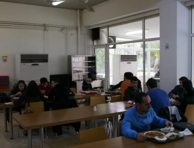Έρευνα: Τα αγόρια παχαίνουν περισσότερο από τα κορίτσια στις σπουδές